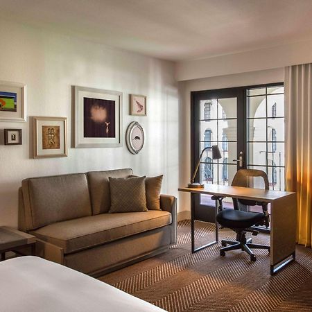 Hotel Doubletree By Hilton Austin Exterior foto