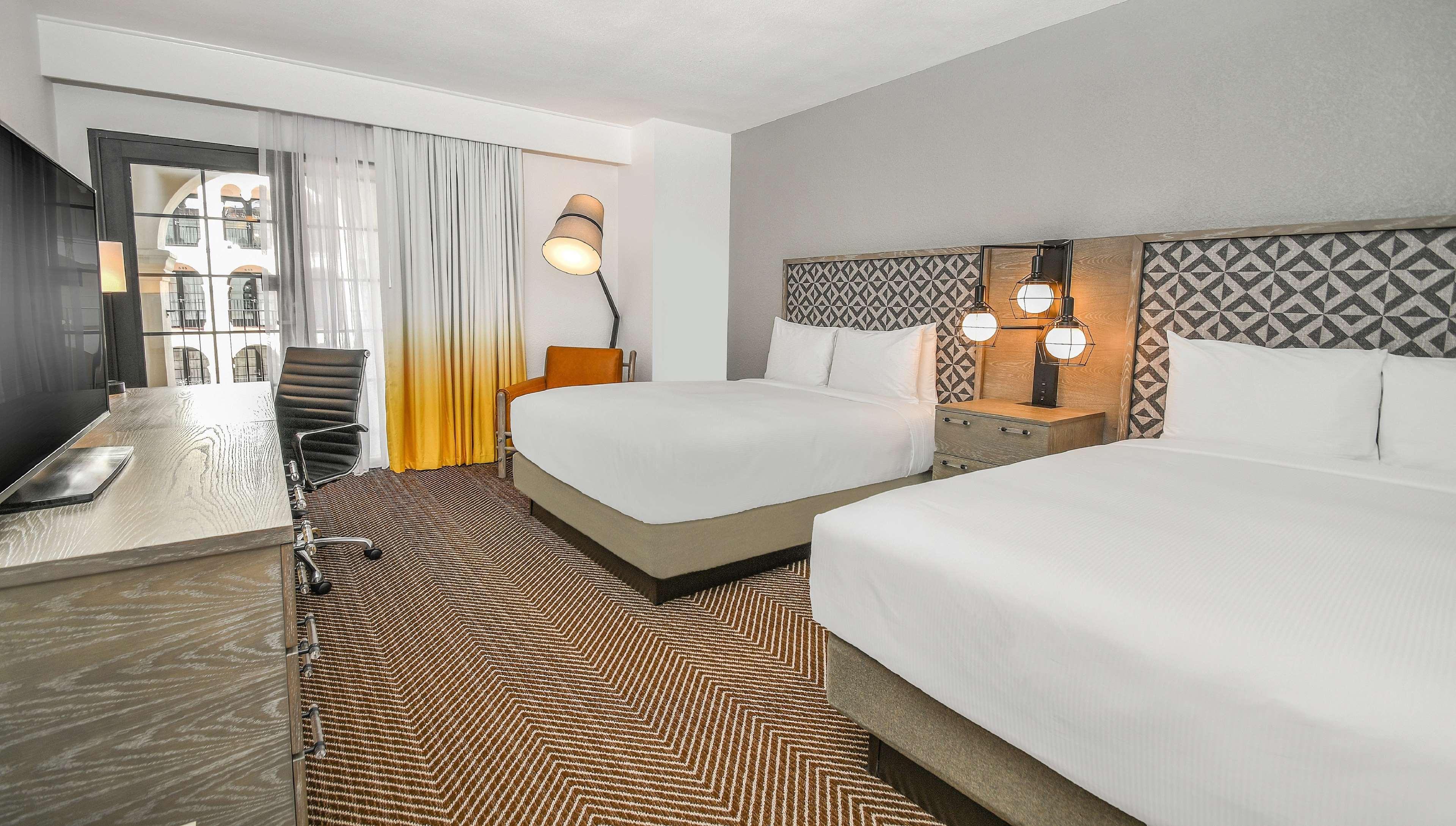 Hotel Doubletree By Hilton Austin Exterior foto