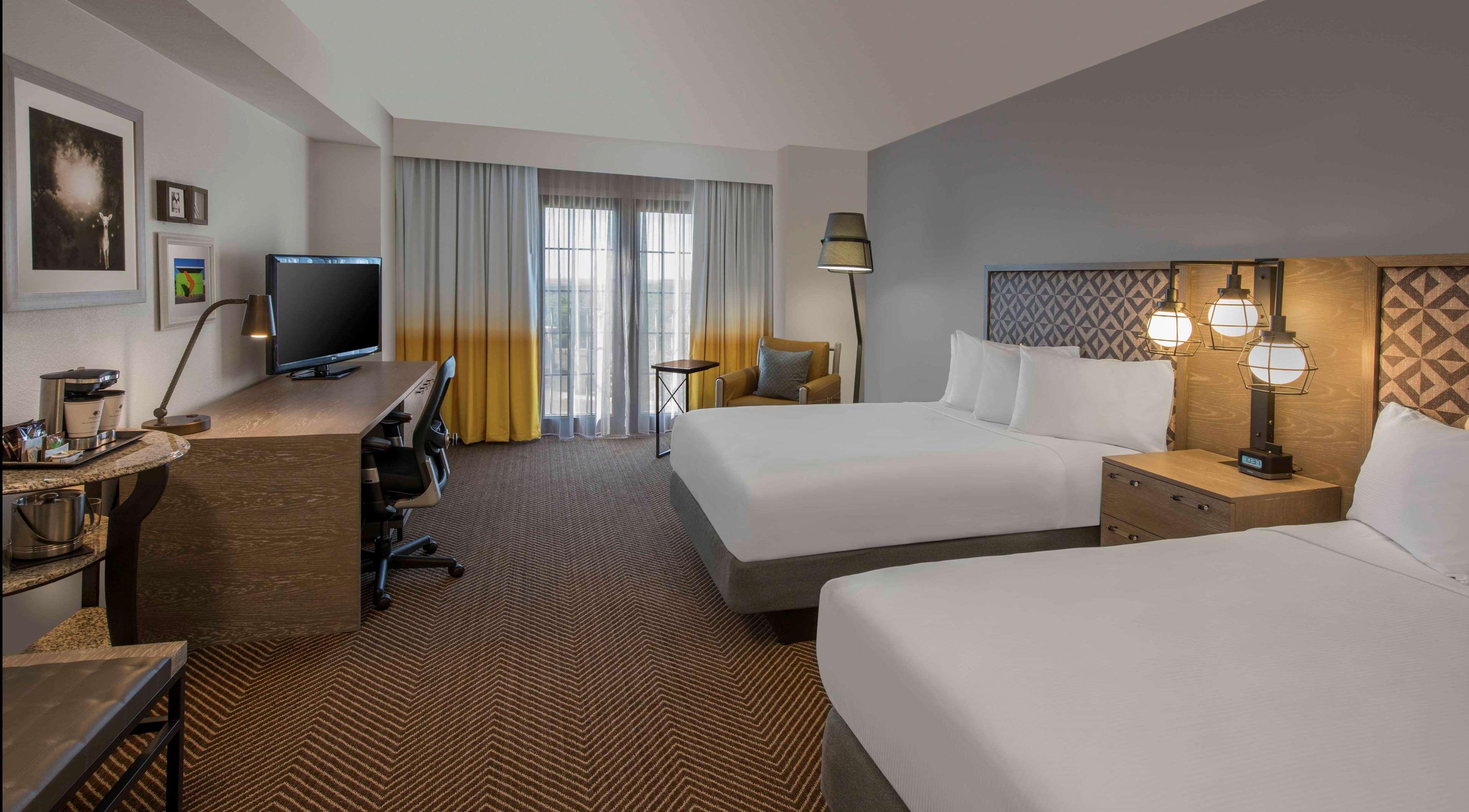 Hotel Doubletree By Hilton Austin Exterior foto