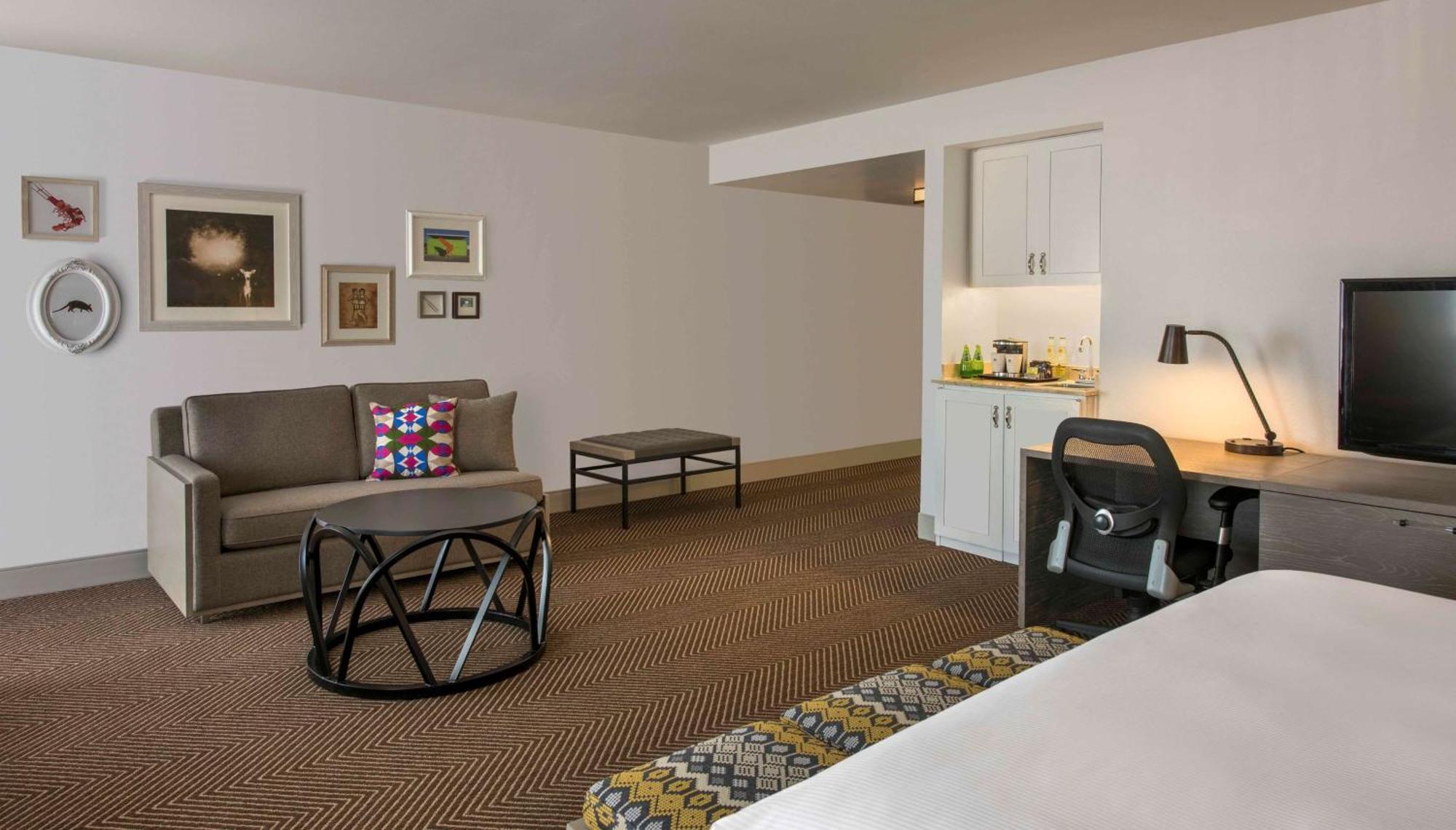 Hotel Doubletree By Hilton Austin Exterior foto