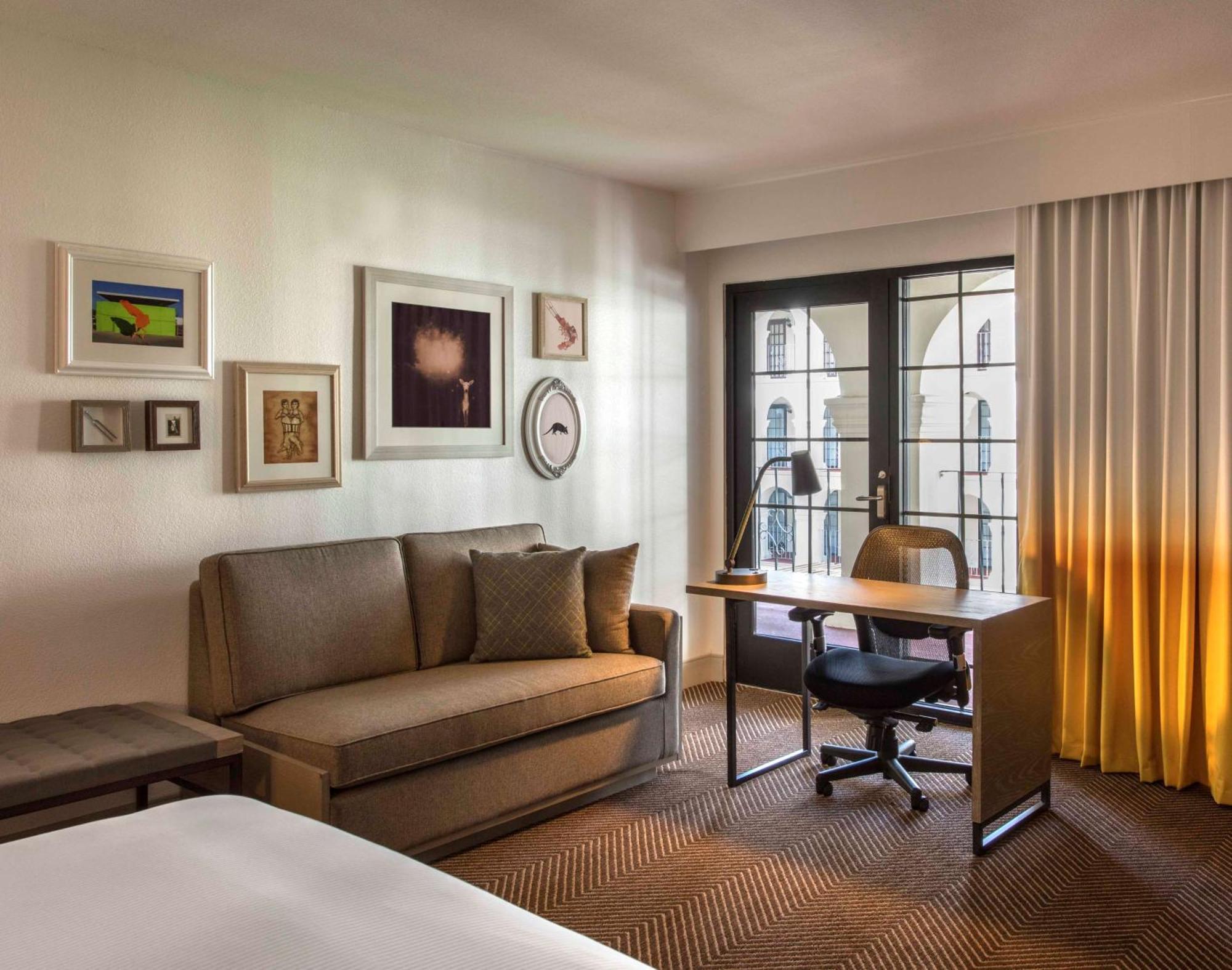 Hotel Doubletree By Hilton Austin Exterior foto