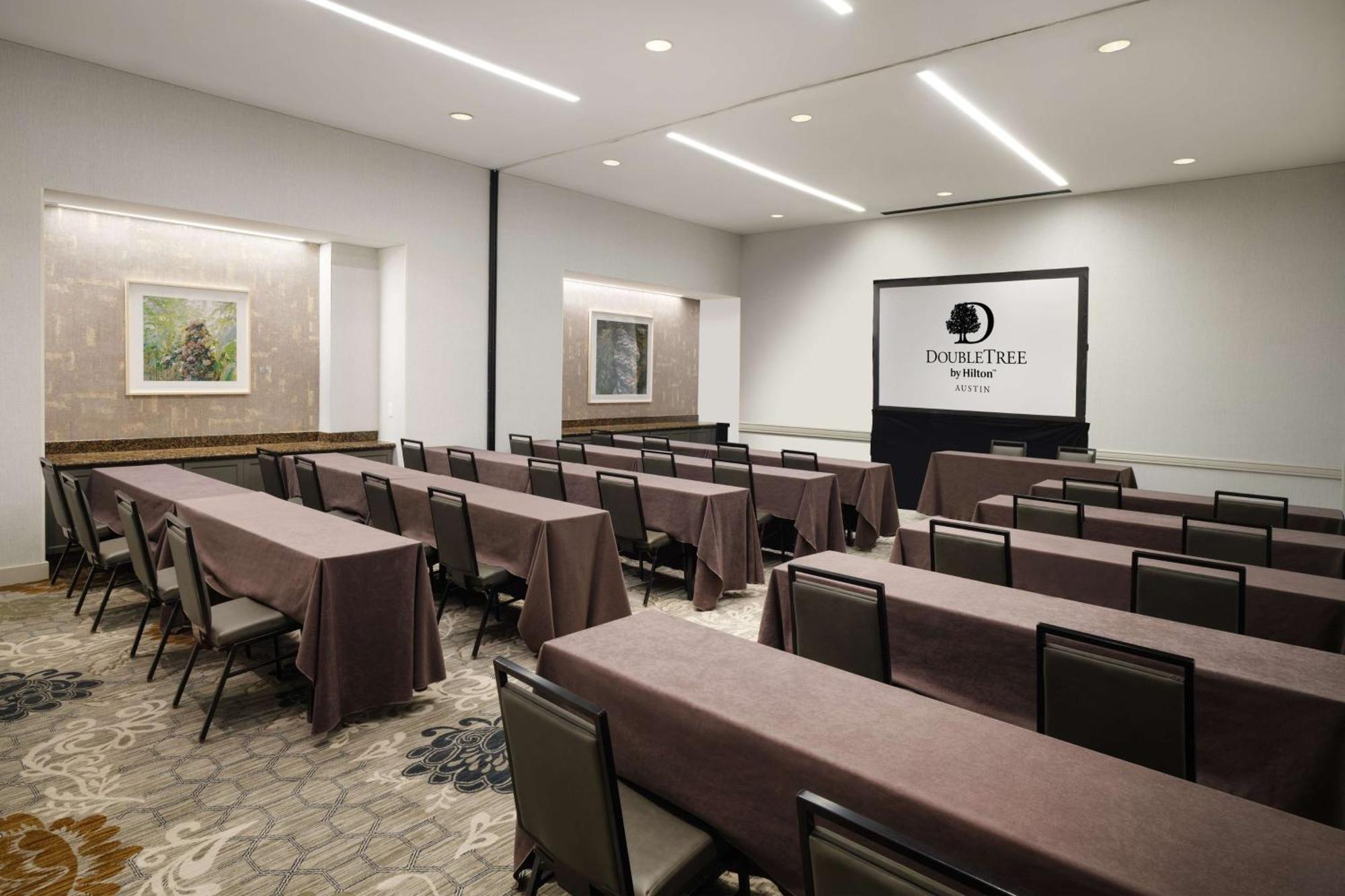 Hotel Doubletree By Hilton Austin Exterior foto