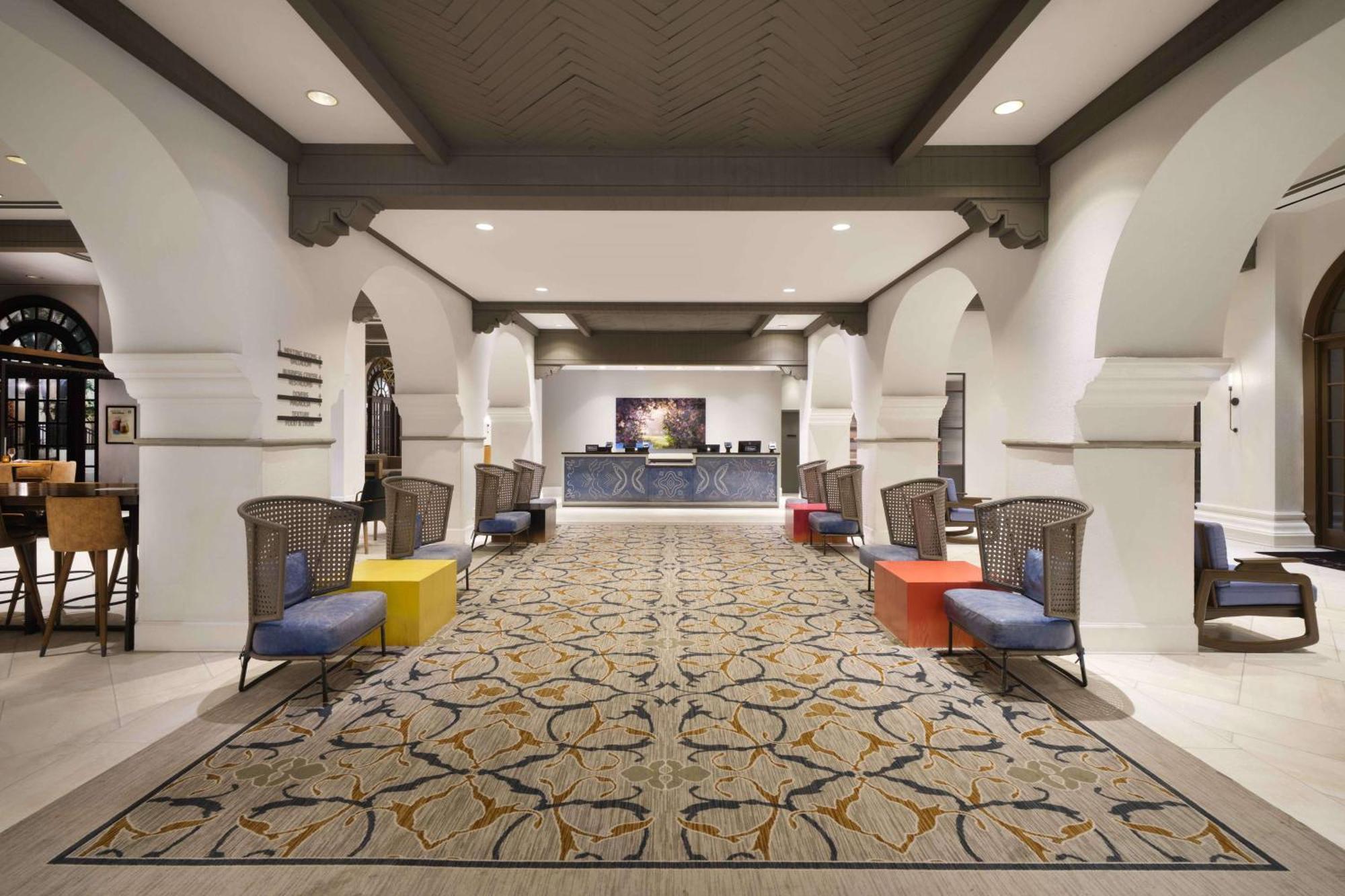 Hotel Doubletree By Hilton Austin Exterior foto