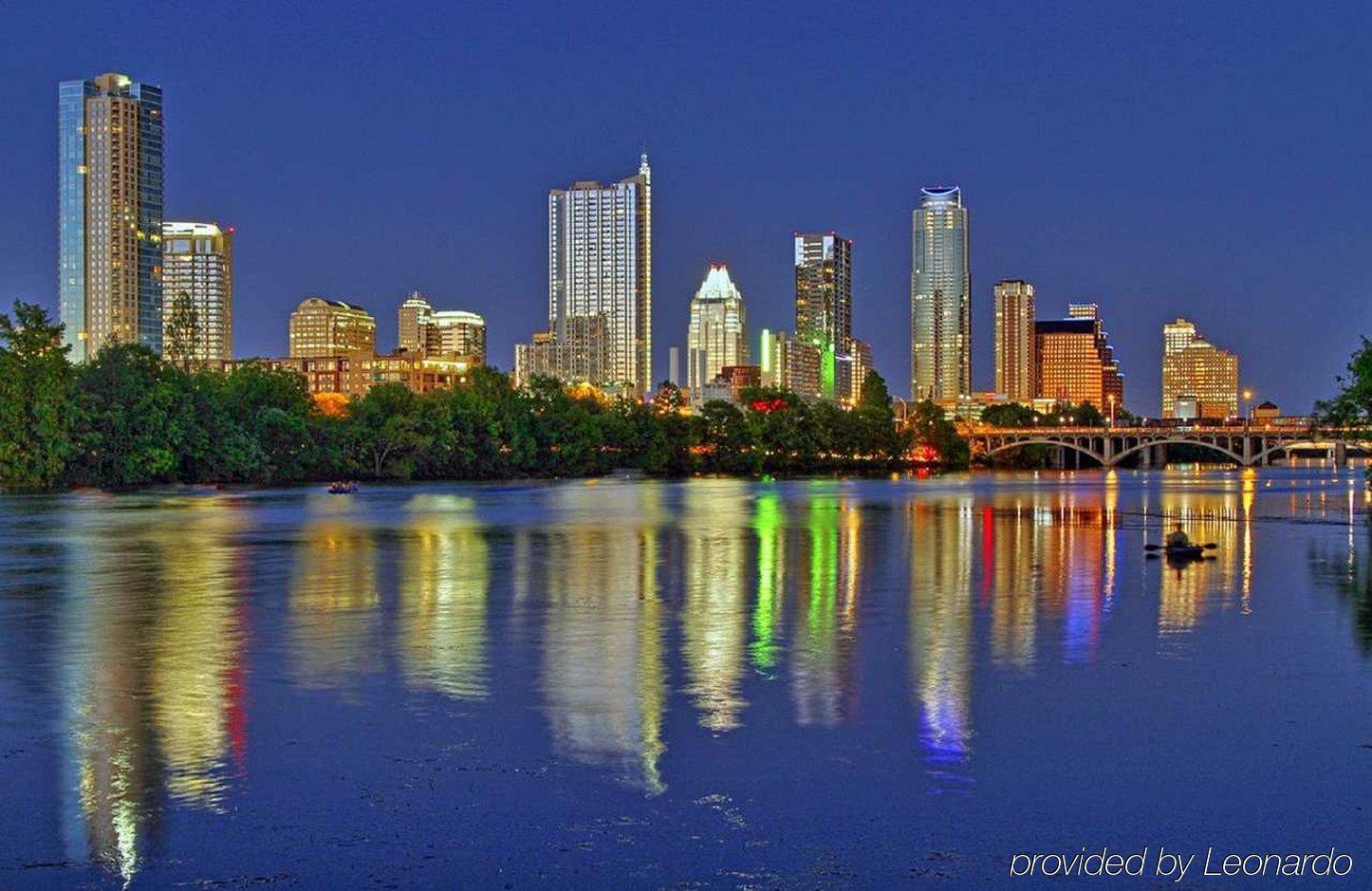 Hotel Doubletree By Hilton Austin Exterior foto